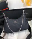 Сумка Prada Re-Edition 2005 Nylon Bag